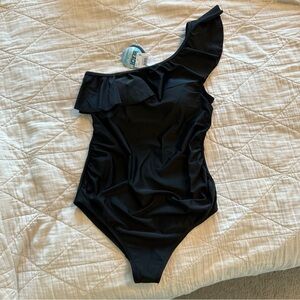 Ruffled one shoulder one piece maternity swimsuit in black
